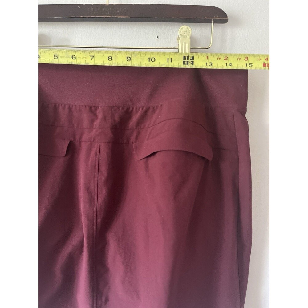 Athleta Skort Womens 10 Burgundy Wine Built In Shorts Zip Pockets Athletic - Picture 5 of 9